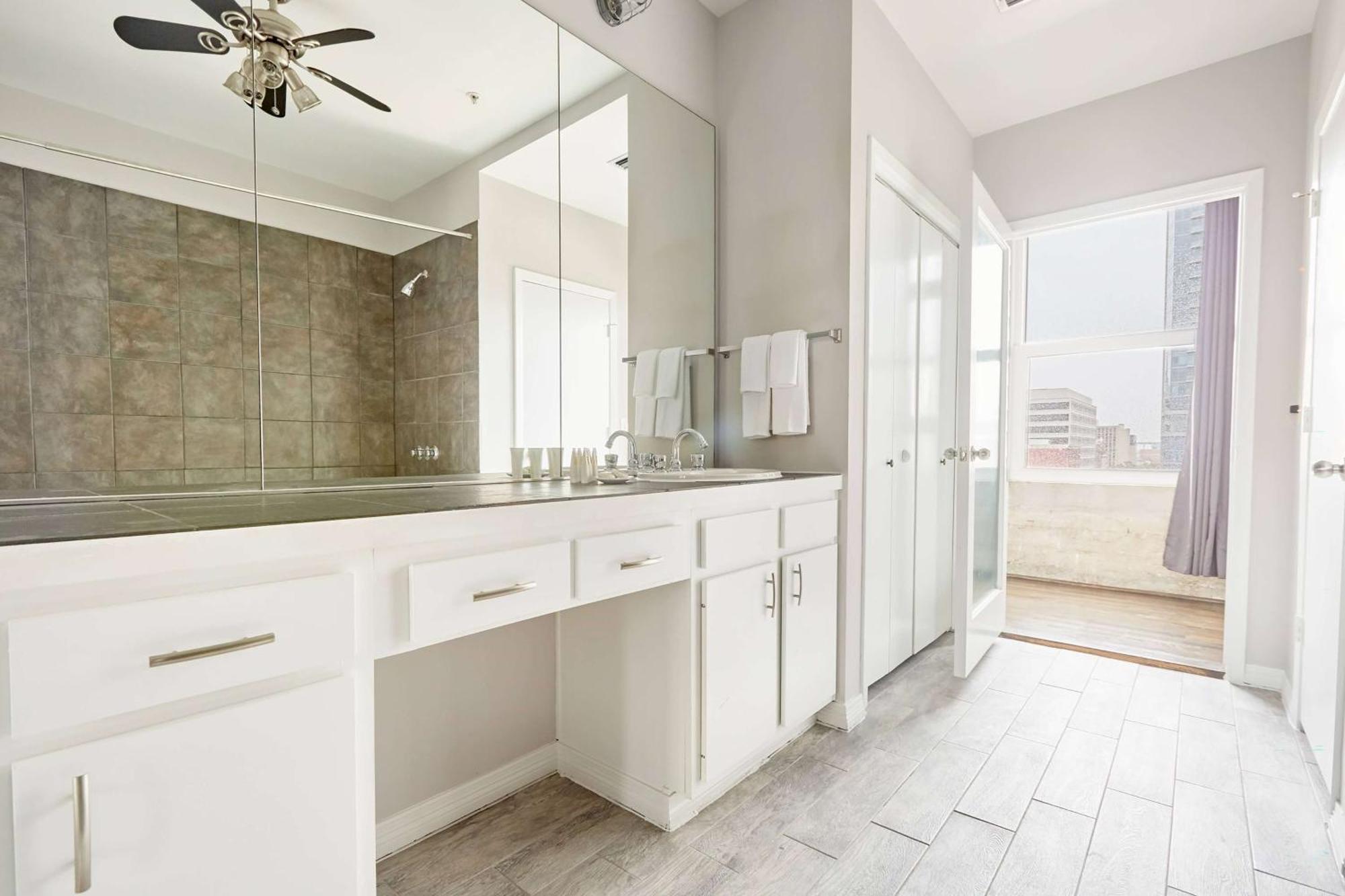 Reside Houston Downtown, A Wyndham Residence Exterior foto