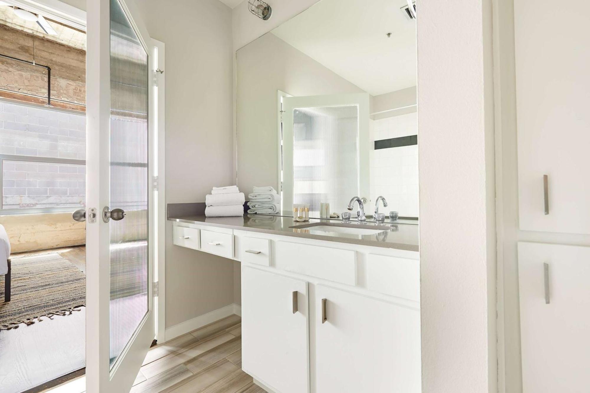 Reside Houston Downtown, A Wyndham Residence Exterior foto